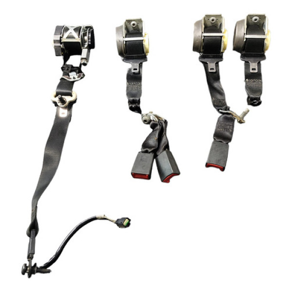 Grampo Segura Corpo Ford New Fiesta 2014 2015 2016