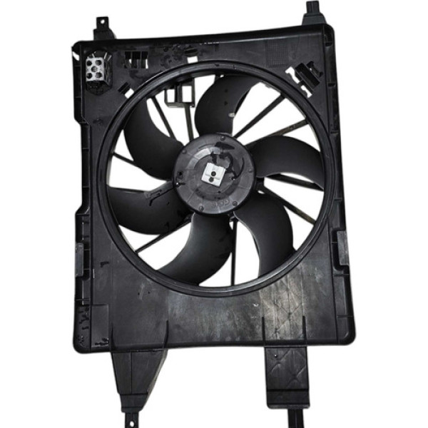 Defletor Ventoinha 8240357 Renault Megane 2.0 2007 A 2011