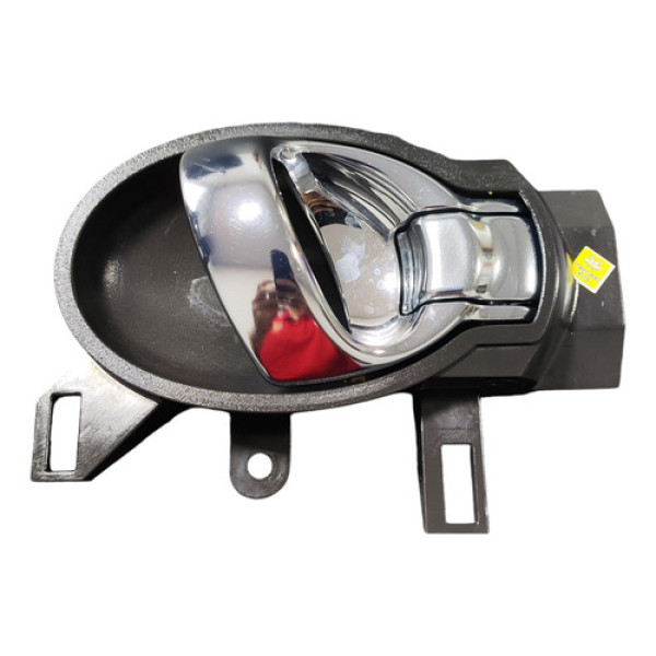 Maçaneta Interna Diant Direita Nissan March 2011 A 2014 Dianteira