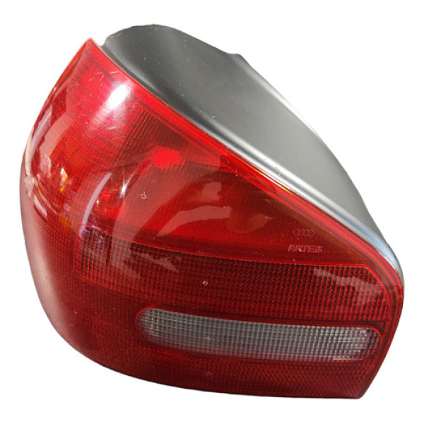 Lanterna Traseira Esquerda Audi A3 2000 A 2006 Original Esquerdo Vermelho