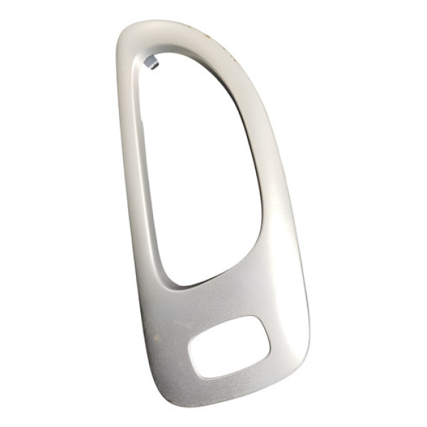 Moldura Maçaneta Tras Dir Peugeot 307 2006 A 2012 9634774677 Prateado Traseira