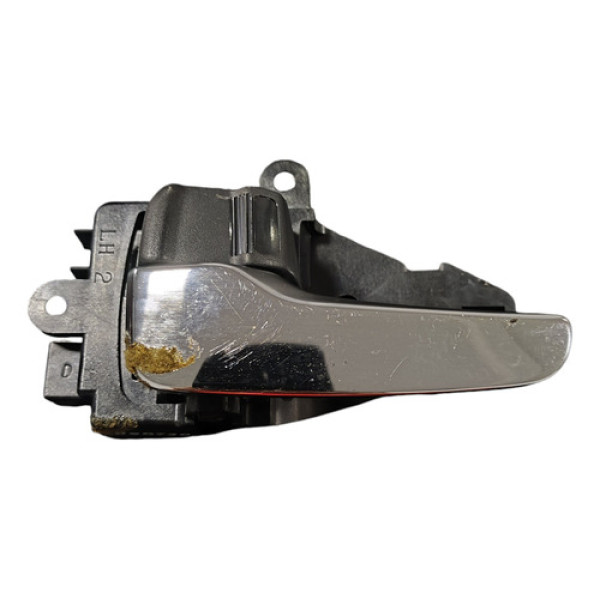 Maçaneta Interna Tras Esquerda Mitsubishi L200 2008 A 2015 Traseira