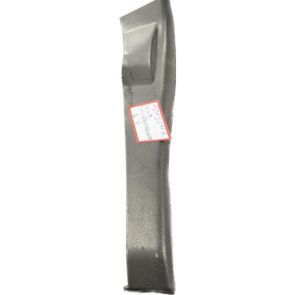 Moldura Acabamento Churrasqueira Direita Original Gm Onix 14