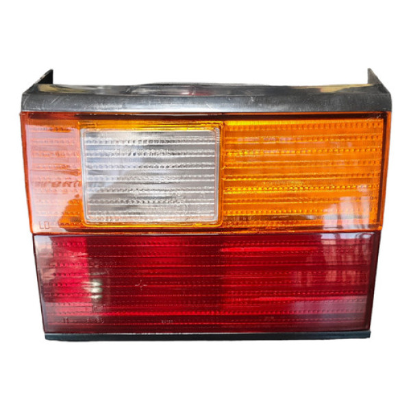 Lanterna Tampa Traseira Direita Volks Santana 91 A 94 Ipv 